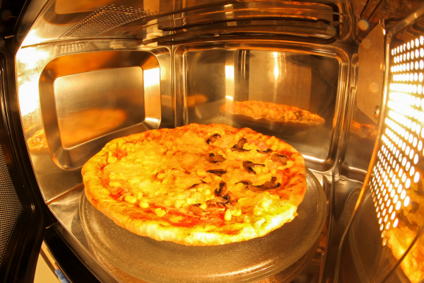 Pizza Rápida de Micro-ondas Sabor e Praticidade em Minutos