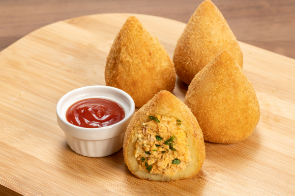 Coxinha de Frango com Catupiry Receita Irresistível