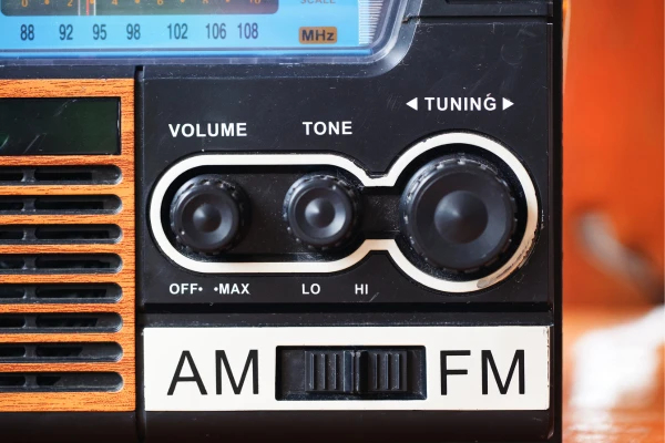 Descubra-radio-AMFM-ilimitada