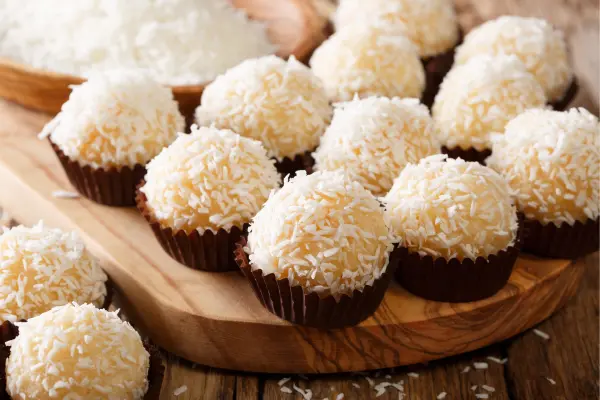 Beijinho-com-2-Ingredientes-Docinho-rapido-e-Barato